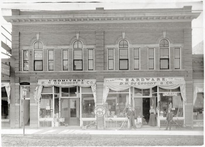 DeGroodt Hardware Store